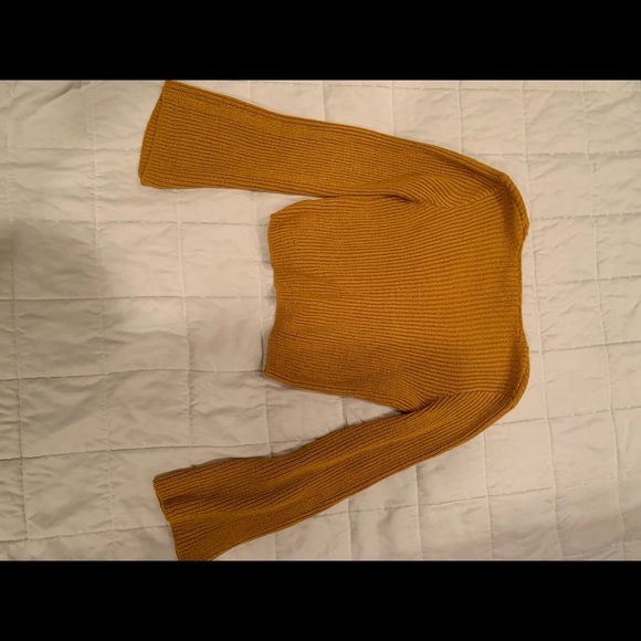 Knit Yellow Sweater - Picture 4 of 4